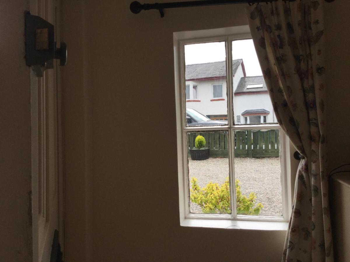 Three-Bedroom Old Cottage Free Parking Inverness Eksteriør billede