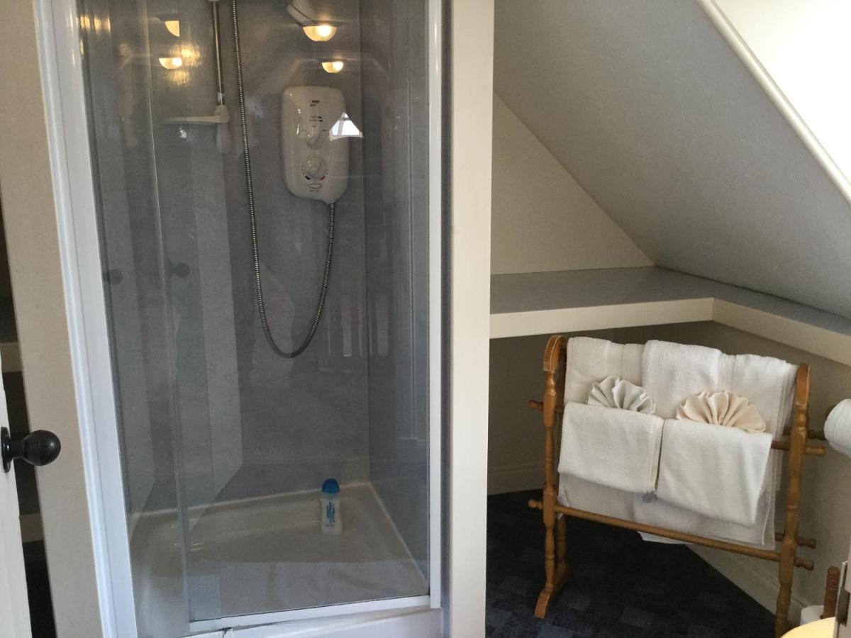 Three-Bedroom Old Cottage Free Parking Inverness Eksteriør billede