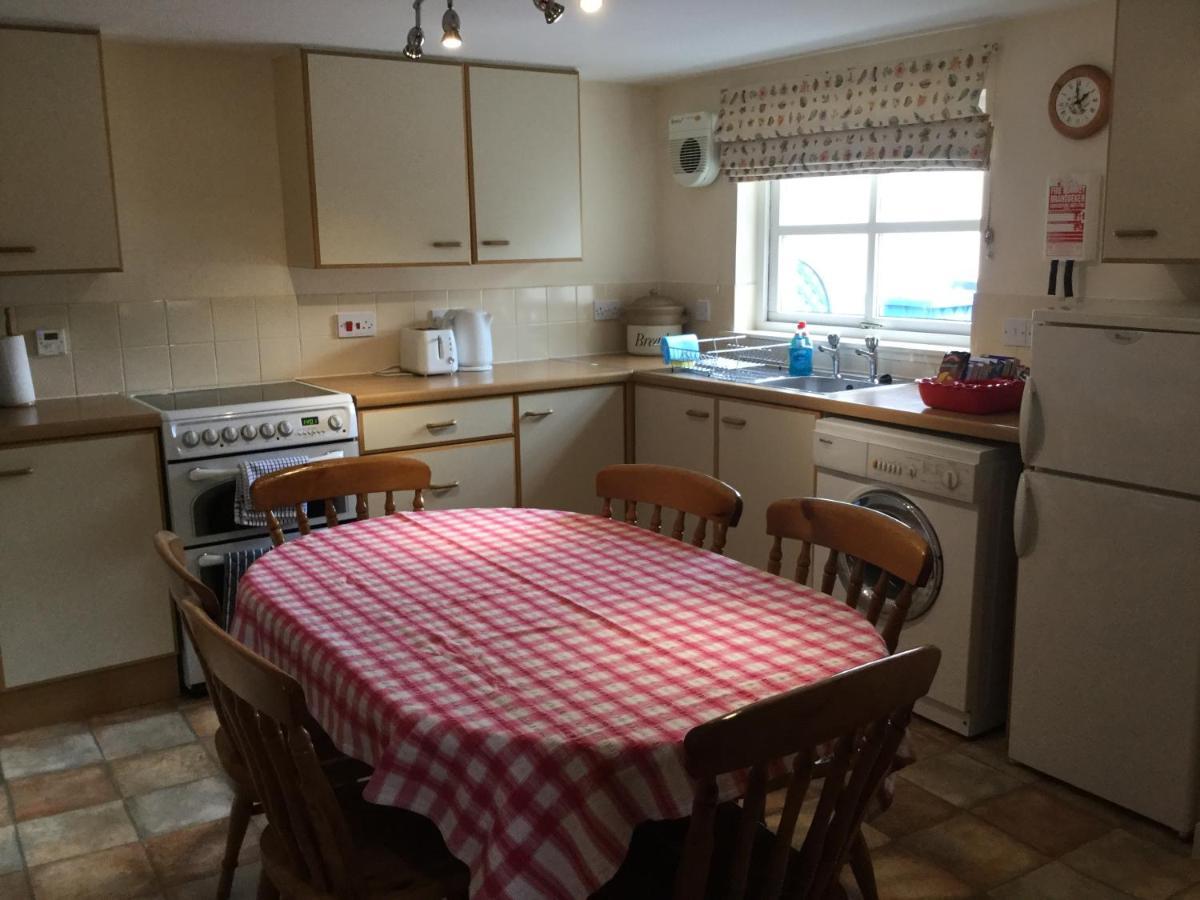 Three-Bedroom Old Cottage Free Parking Inverness Eksteriør billede