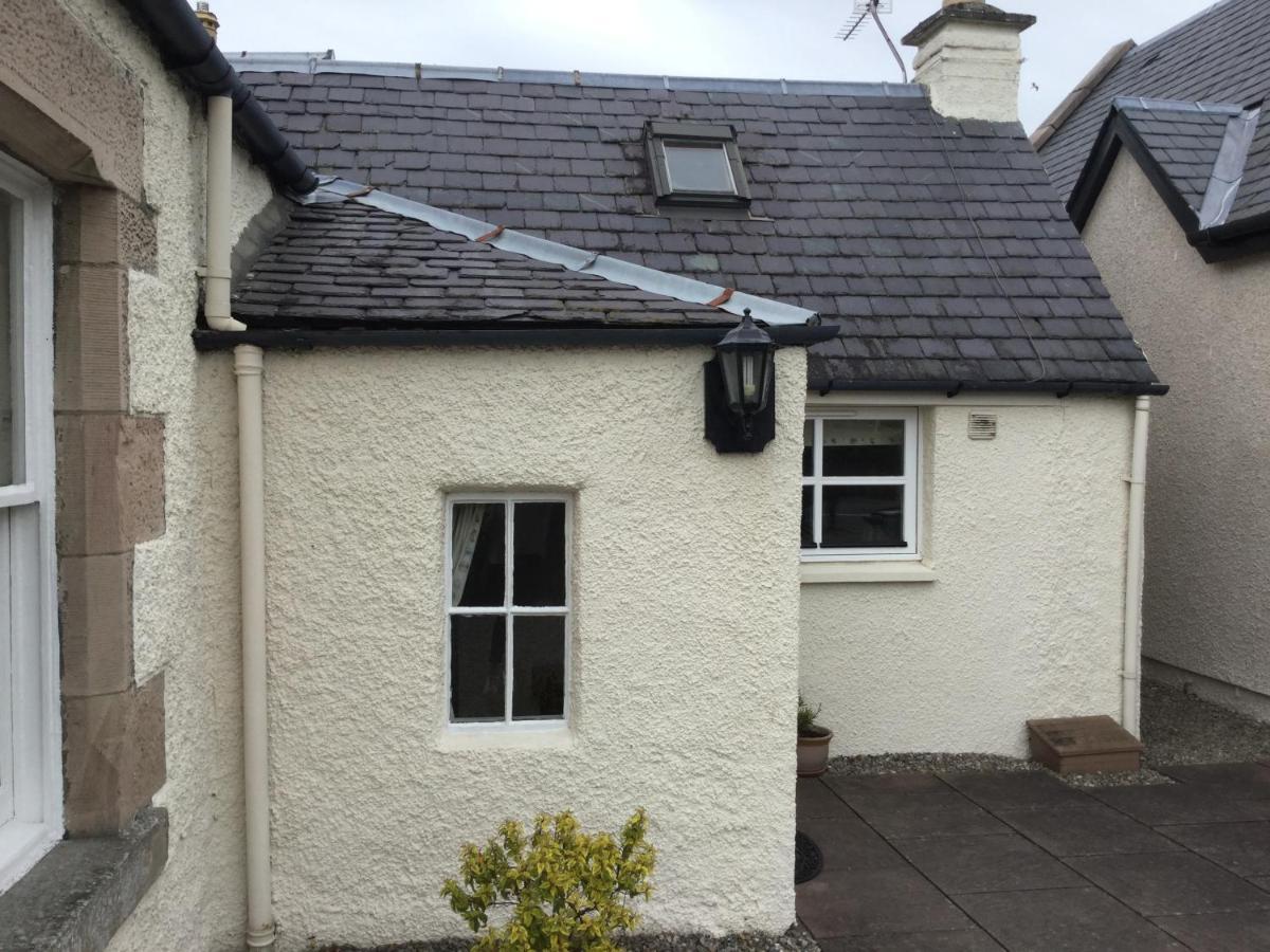 Three-Bedroom Old Cottage Free Parking Inverness Eksteriør billede