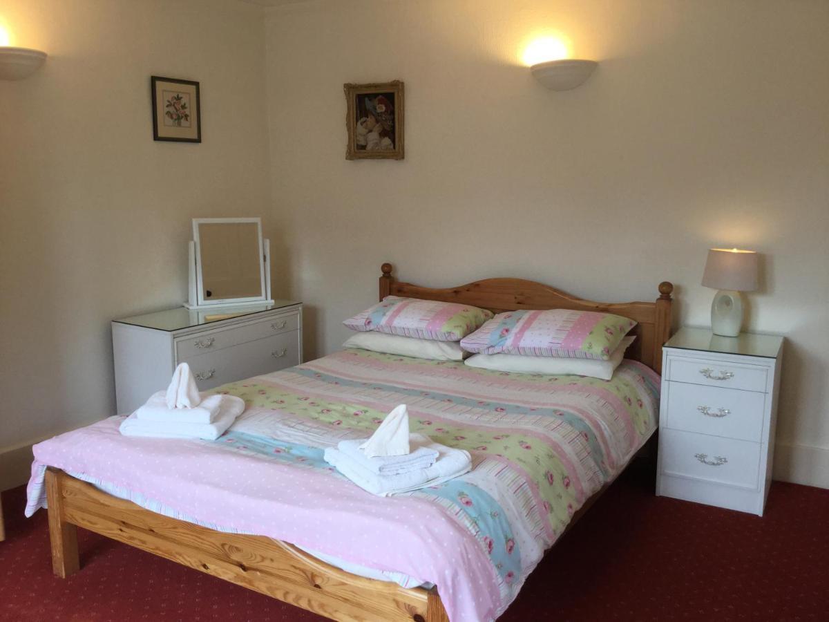 Three-Bedroom Old Cottage Free Parking Inverness Eksteriør billede