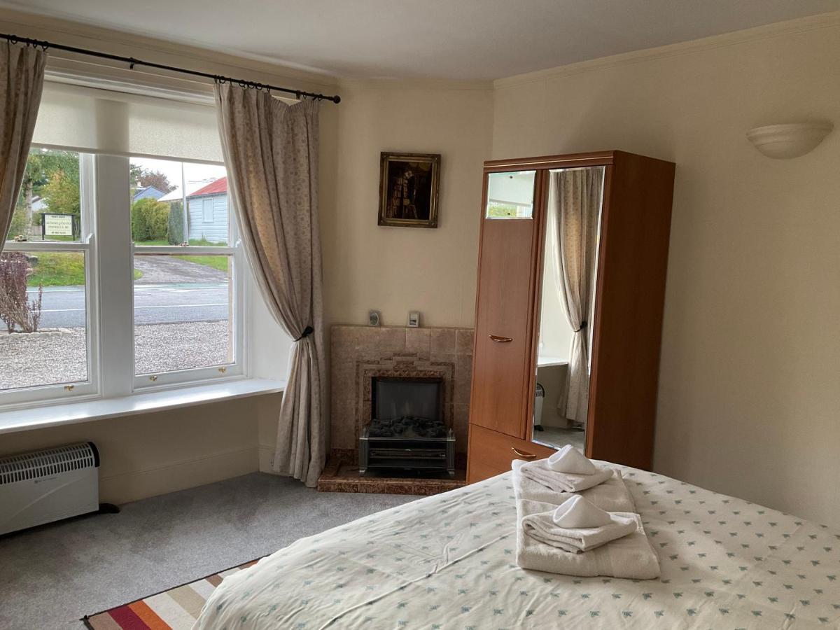 Three-Bedroom Old Cottage Free Parking Inverness Eksteriør billede