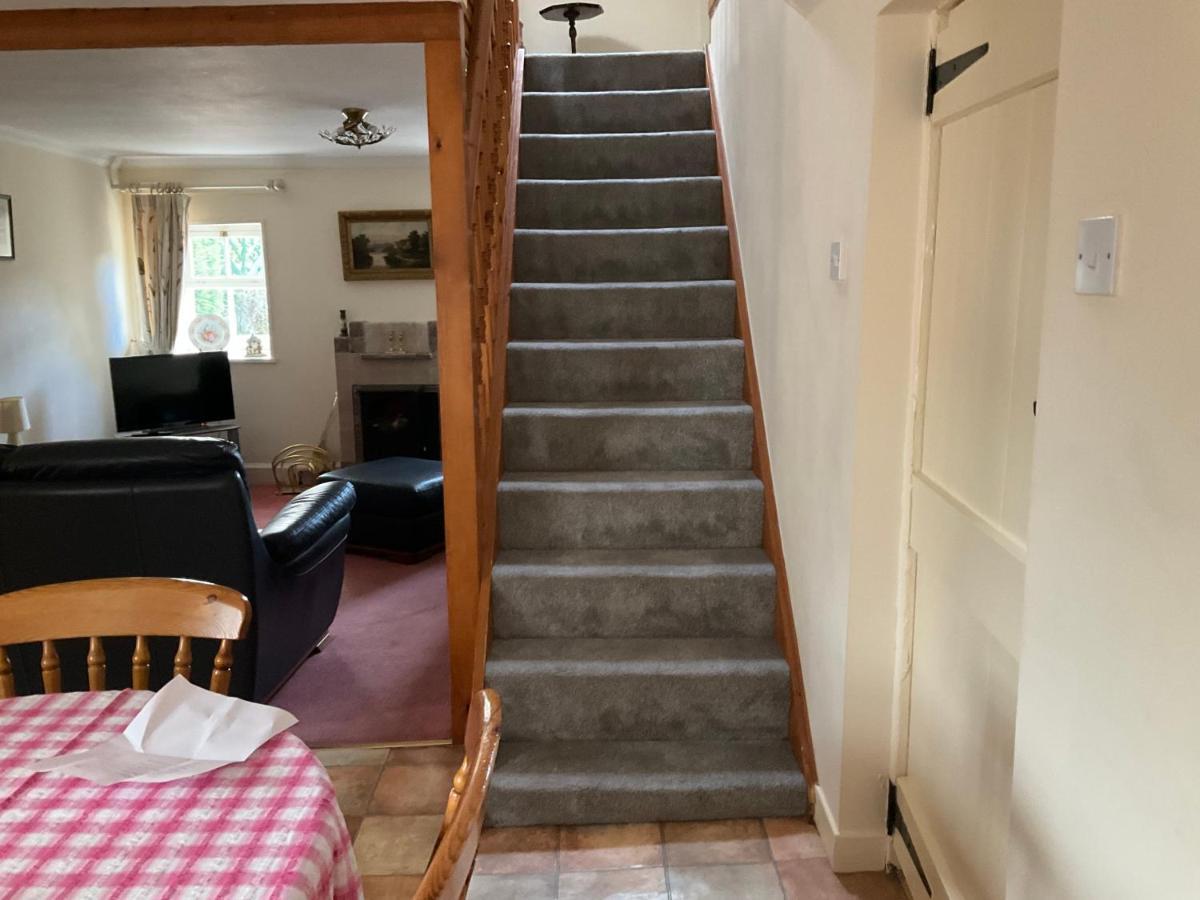 Three-Bedroom Old Cottage Free Parking Inverness Eksteriør billede