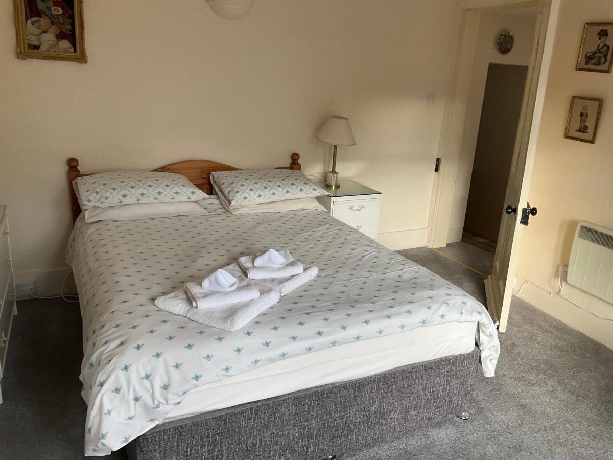 Three-Bedroom Old Cottage Free Parking Inverness Eksteriør billede