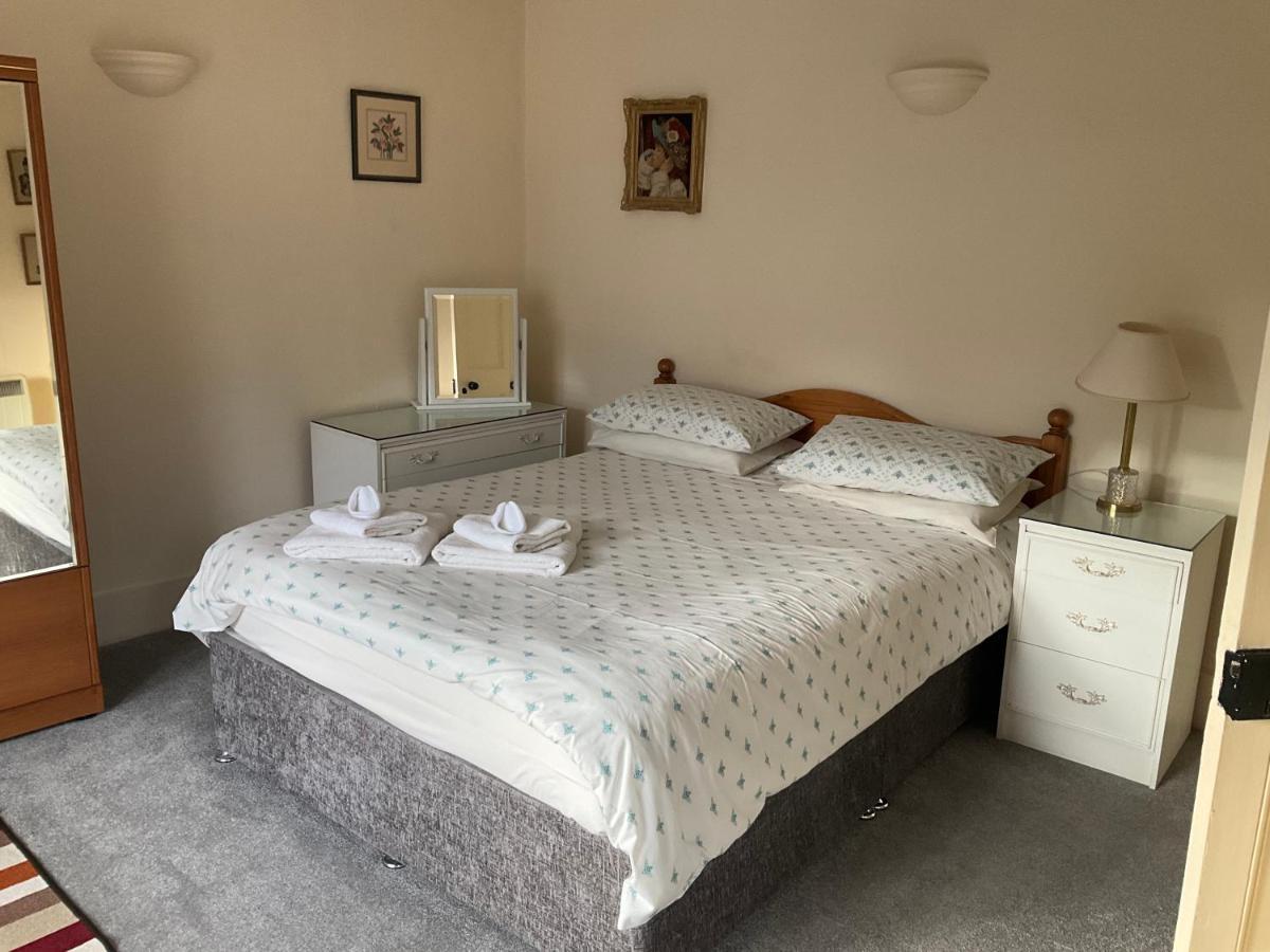Three-Bedroom Old Cottage Free Parking Inverness Eksteriør billede